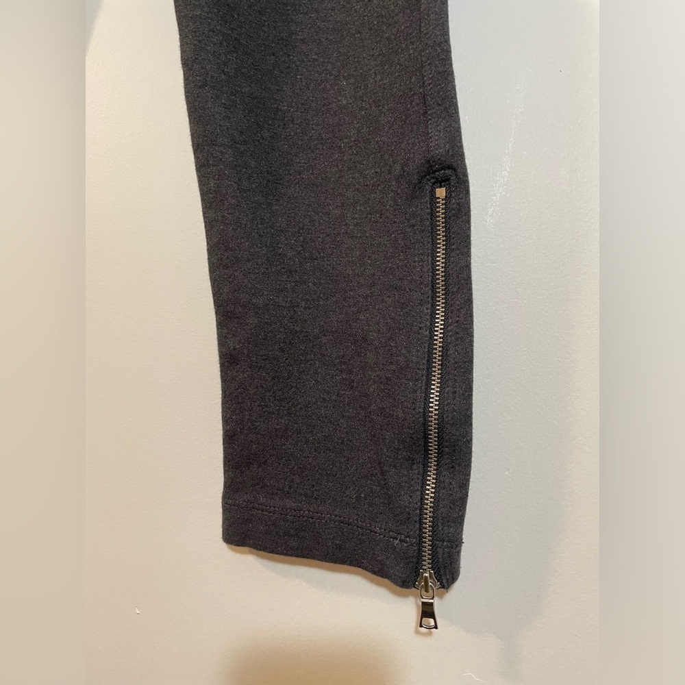 Gap Thick Gray Stretch Pull On Legging Pants With Ankle Zip Detail Size Medium - Picture 4 of 10